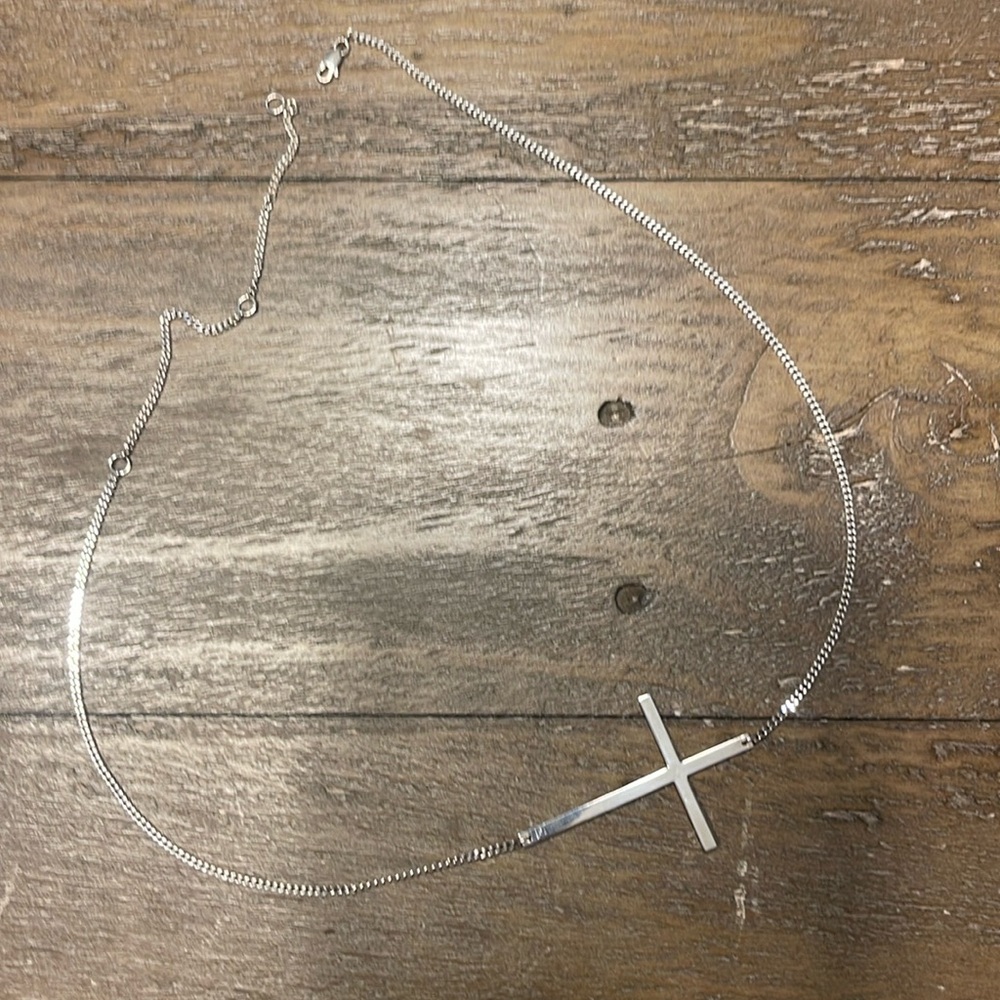 Women’s Jennifer Zeuner sideways cross
